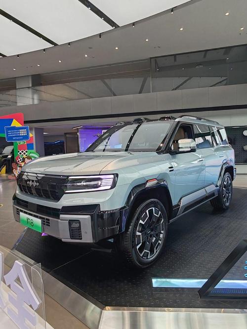 重庆187比亚迪方程豹硬派越野的爆款，英菲尼迪35周年与你共成长